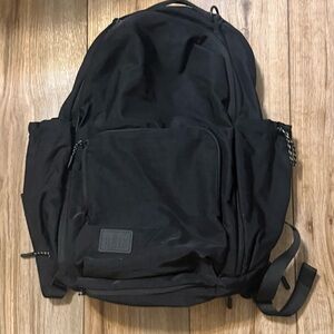 BÉIS the north to south backpack